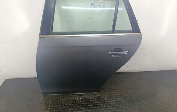 Volkswagen Golf VI Rear door