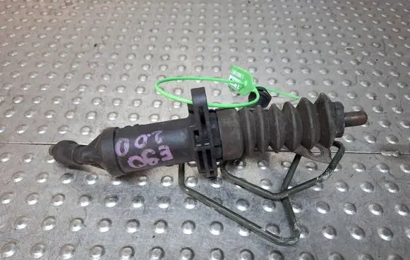 BMW X3 E83 Clutch slave cylinder S18031057 6775872