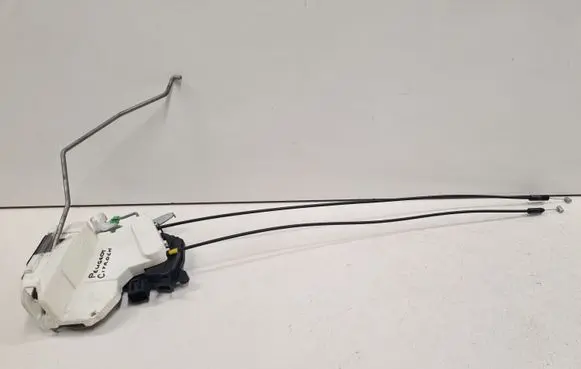 Peugeot iOn Front door lock