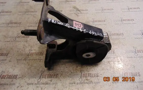 Toyota Prius (XW30) Engine mounting bracket
