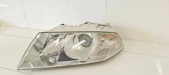 Skoda Octavia Mk2 (1Z) Headlight/headlamp 1Z1941015B