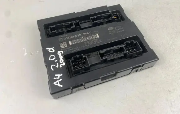 Audi A4 S4 B8 8K Comfort/convenience module 8K0907064C