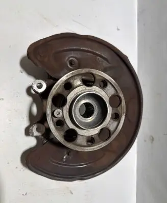 Mercedes-Benz GLC C253 Rear wheel hub spindle/knuckle 