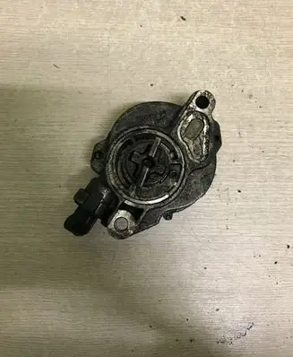 Ford Focus Vacuum pump D1562A