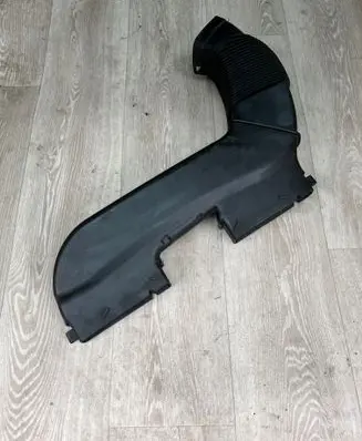 BMW 3 E92 E93 Air intake duct part 7541737 13717541737