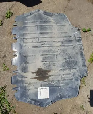 Engine splash shield/under tray