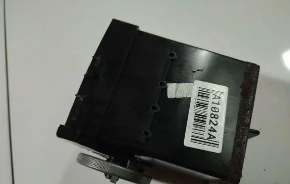 Dash center air vent grill