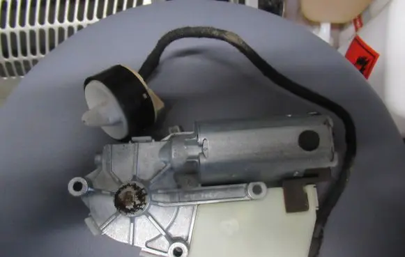 Skoda Octavia Mk2 (1Z) Sunroof motor/actuator 6X0959691E 6X0959591E