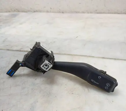 Volkswagen Touran I Wiper control stalk 1K0953519A 01203506