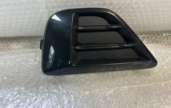 BMW X2 F39 Front bumper lower grill 9879932 2U702 11460913