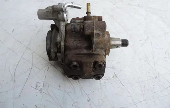 Ford C-MAX II Fuel injection high pressure pump 9676289780