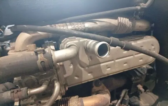 Skoda Octavia Mk2 (1Z) EGR valve cooler 038131513AD