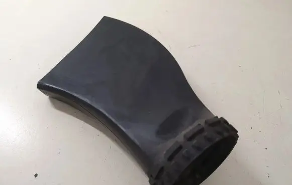 Audi A5 8T 8F Air intake duct part 8K0129604