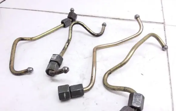 Ford Fusion Fuel line pipe