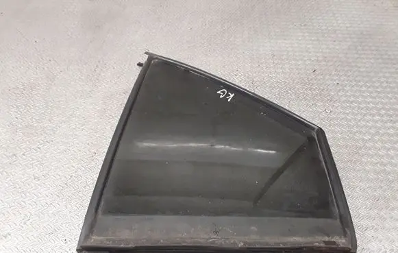 Hyundai Sonata Rear vent window glass 