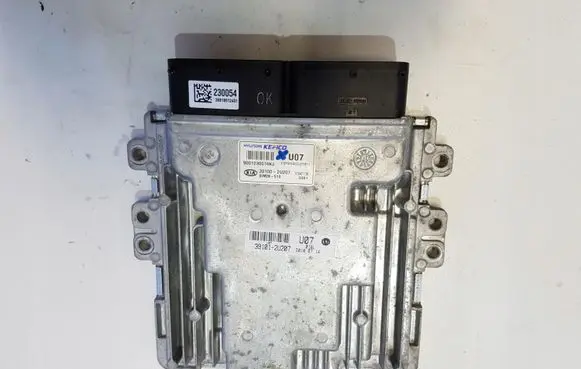 KIA Ceed Engine control unit/module ECU 39100-2u207