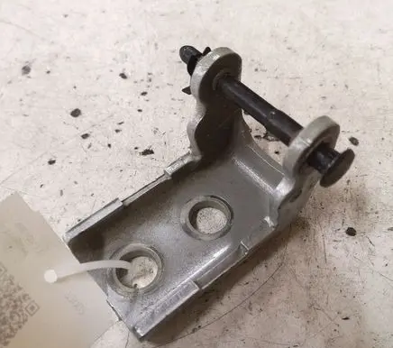 Peugeot 308 Rear door lower hinge