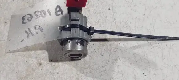 Chevrolet HHR Front door lock (next to the handle) 