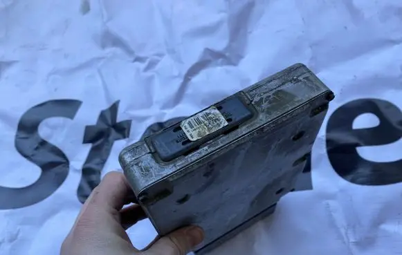Ford Focus Engine control unit/module 2S4A12A650MB ELEAQ0C2D5VB DPC658