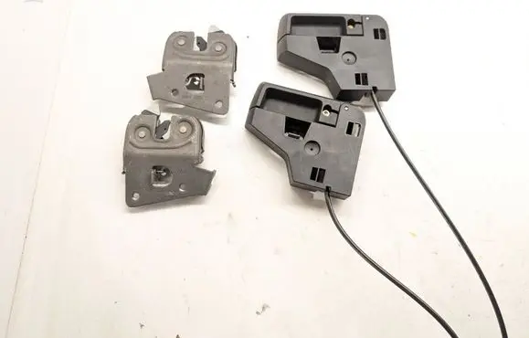 BMW 5 G30 G31 G38 Seat back rest lock catch 7112863 12470501 7112864