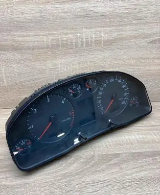 Audi A4 S4 B5 8D Speedometer (instrument cluster) 110008942 8D0920931C