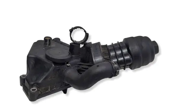 Volvo V70 Oil filter mounting bracket 30757730