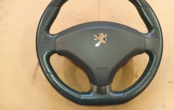 Peugeot 5008 Steering wheel 96877731ZE 96845302ZE 965984658B