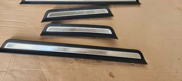 KIA Stinger sill trim set (inner) 
