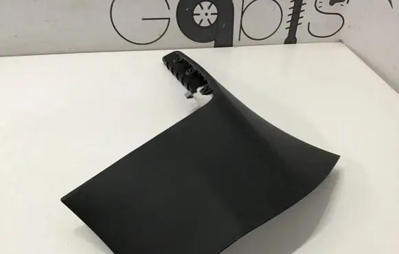 (C) pillar trim