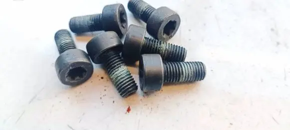 Mazda 3 I Nuts/bolts 