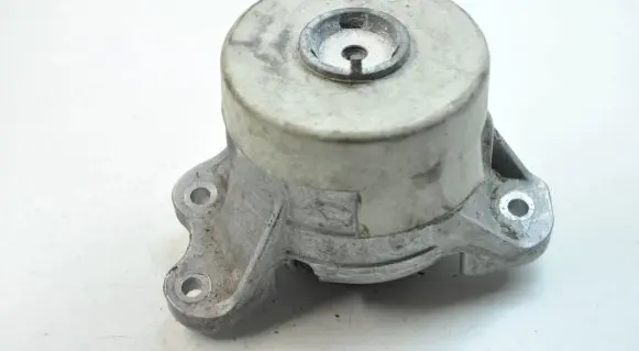 Mercedes-Benz C W205 Engine mount bracket A2052407800