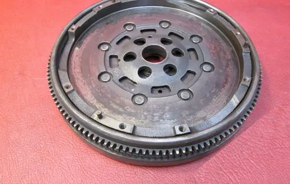 Skoda Fabia Mk1 (6Y) Flywheel 06F105264B