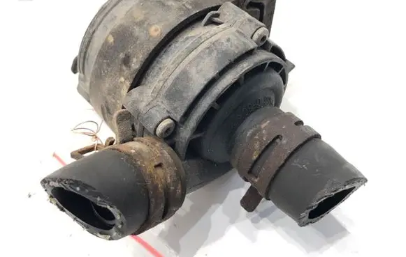 Mercedes-Benz GLE (W166 - C292) Oil filter mounting bracket A0525453826