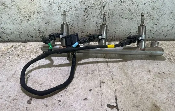 Maserati Ghibli Fuel main line pipe 000283629 198140701