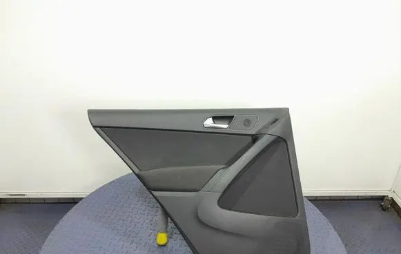 Volkswagen Tiguan Door card panel trim set 5N0867211