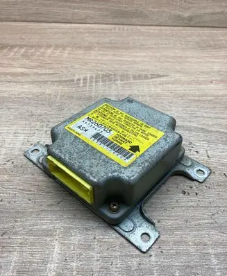 Mitsubishi Lancer Airbag control unit/module MR260703 X6T39473