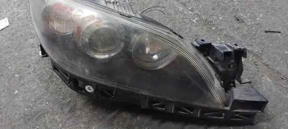 Mazda 3 I Headlight/headlamp P2690