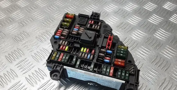 BMW 7 F01 F02 F03 F04 Fuse module 9264924