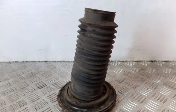 Suzuki Grand Vitara II Coil spring mount 