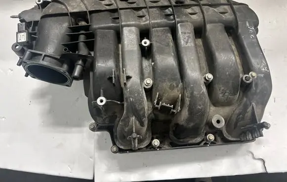 Chrysler Pacifica Intake manifold 0261230227