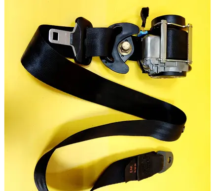 Rear seatbelt