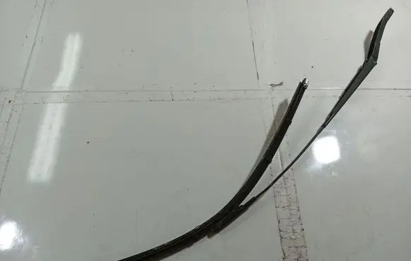 Ford Grand C-MAX Front wiper blade arm AM5117526BD