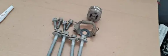 Other rear suspension part