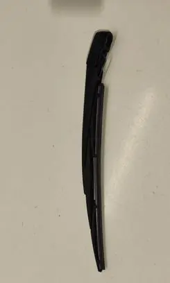 Rear wiper blade arm