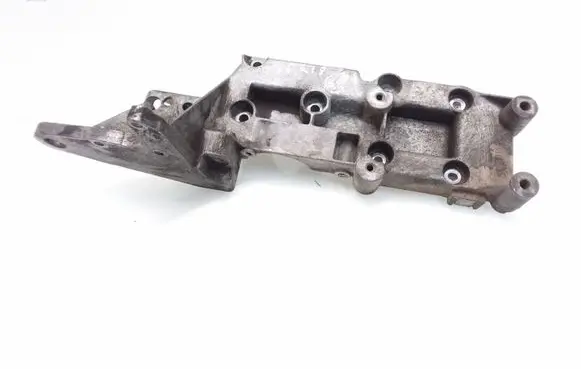 Volvo V70 Generator/alternator bracket 8642196