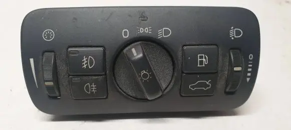Volvo V70 Light switch 30739415 04066302