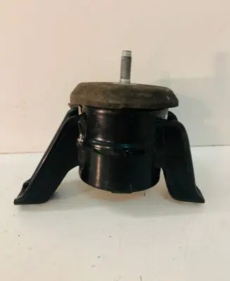 Mercedes-Benz C W205 Engine mount bracket 21810D3200