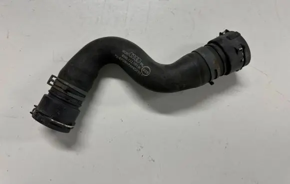 Audi A4 S4 B9 8W Engine coolant pipe/hose 8W0122101H