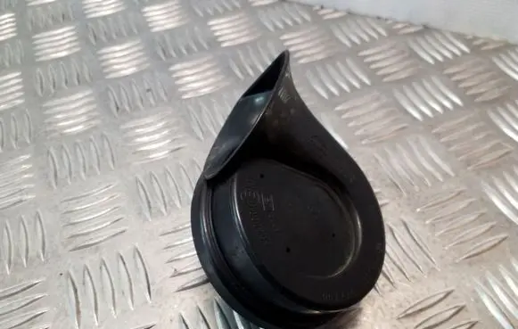 Audi A4 S4 B6 8E 8H Horn signal A28657625