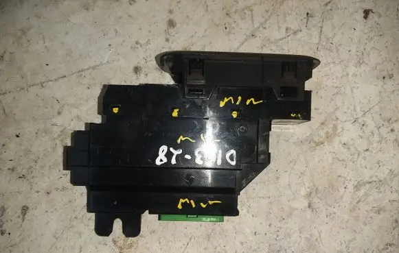 Volvo XC90 Electric window control switch 30658147
